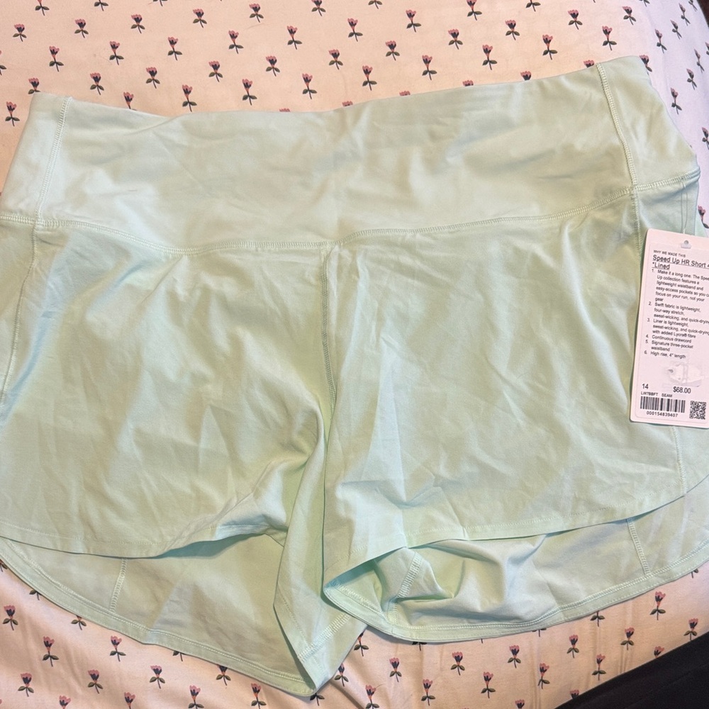 Lululemon Speed Up HR Short 4” Lined in Seafoam Green